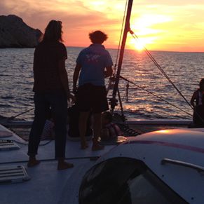 soirée sur un catamaran à marseille